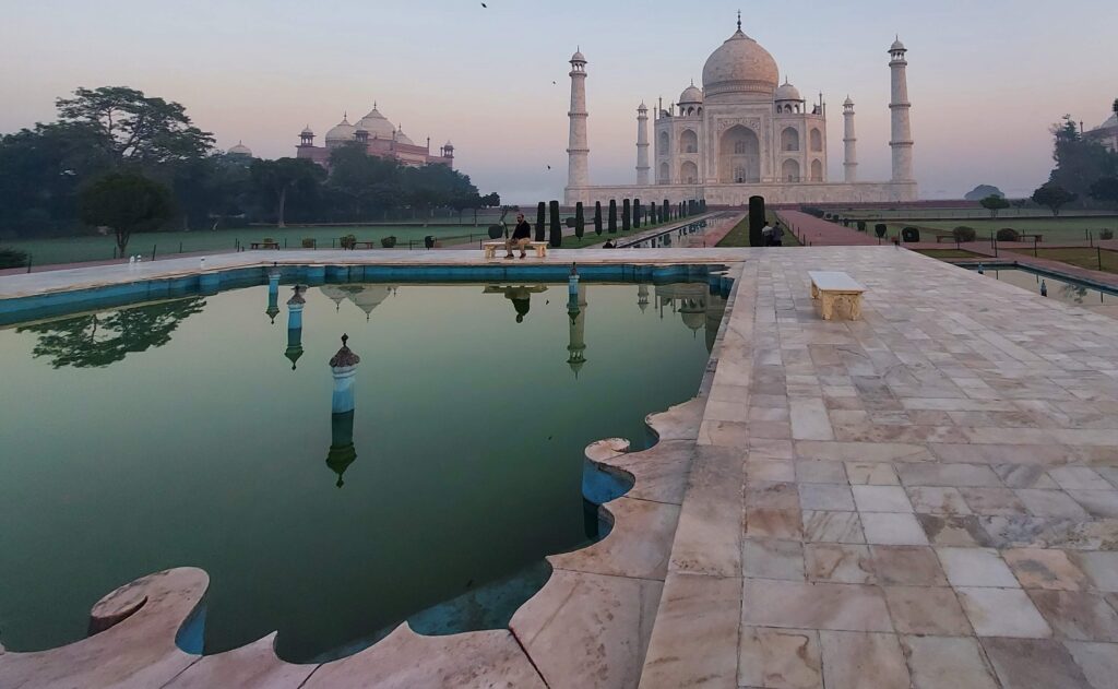 Taj Mahal view with the fountain area